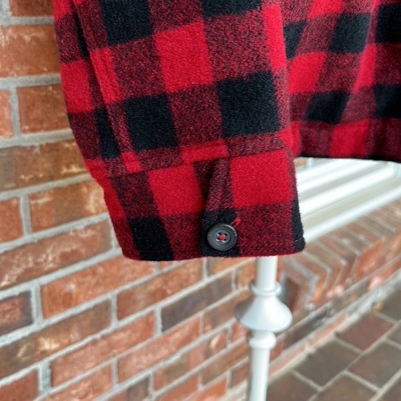 L.L. Bean Men's Maine Guide Zip-Front Jac-Shirt with PrimaLoft - Picture 6 of 12